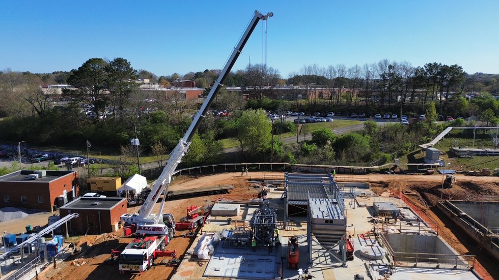 Airin’ sludge: ‘Small ball,’ 190-ton AT aids Georgia wastewater plant expansion Airin’ sludge: ‘Small ball,’ 190-ton AT aids Georgia wastewater plant expansion